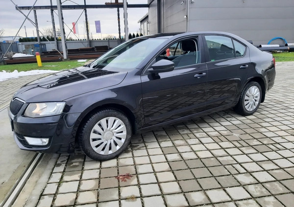 Skoda Octavia cena 30900 przebieg: 157500, rok produkcji 2013 z Tarnów małe 211